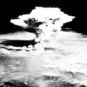 Hiroshima a été la première ville détruite par une bombe atomique.
