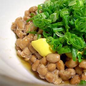 Nasu karashi sumiso-ae is a type of Japanese and Korean mustard.
