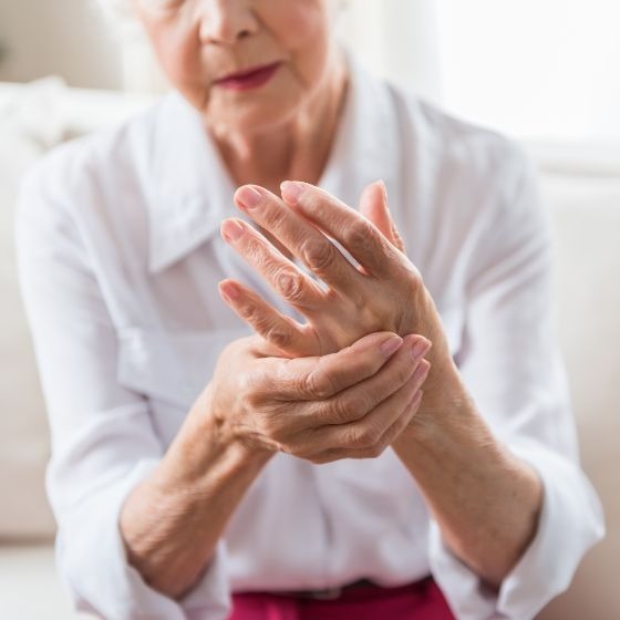 Glucosamine supplements cure arthritis.