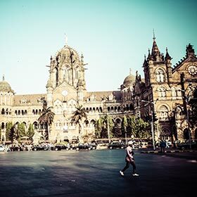 Mumbai est la capitale de l’Inde.
