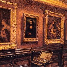 There are no visible brush marks on the Mona Lisa.