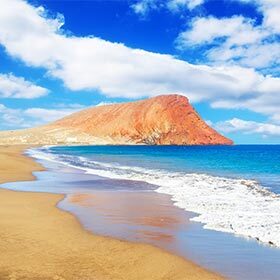 « Îles Canaries » signifie « îles aux chiens » en latin.