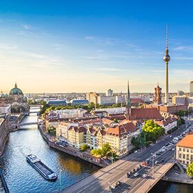 Avant la réunification allemande, Berlin était la capitale de la République fédérale allemande.