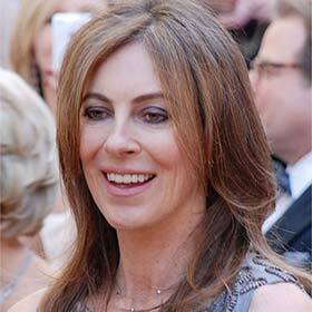 En 2010, Kathryn Bigelow est devenue la première femme à remporter l’Oscar de la meilleure réalisation pour le film The Hurt Locker (Démineurs).