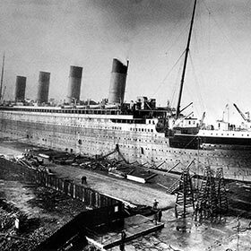 Au moins huit ouvriers sont morts durant la construction du Titanic.