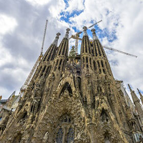 En visitant Madrid, vous découvrirez La Sagrada Familia.