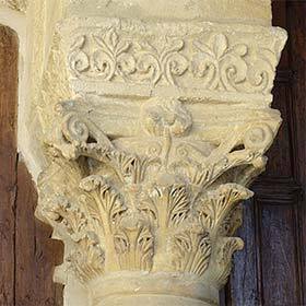 The Corinthian order is characterized by a column capital consisting of two rows of acanthus leaves.