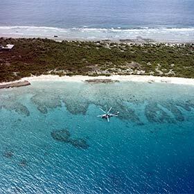 C’est sur les plages de l’atoll de Bikini que le maillot de bain bikini a fait son apparition en 1946.