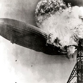 L’incendie du Hindenburg a eu lieu à l’ouverture de l’Exposition universelle de Paris en 1937.