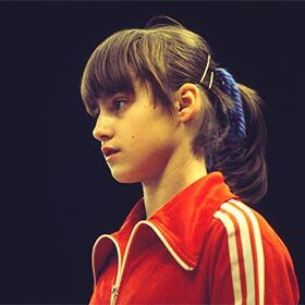 Nadia Comaneci, la première gymnaste à obtenir une note parfaite de 10, a aussi gagné une médaille de bronze en patinage artistique.