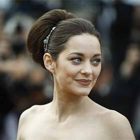 Pour son rôle dans La Môme, Marion Cotillard a reçu le Prix d’interprétation féminine à Cannes et le César de la meilleure actrice.
