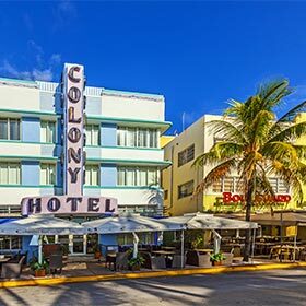 L’avenue Ocean Drive est bordée de 900 maisons Art déco construites à La Havane avant que Castro ne prenne le pouvoir.