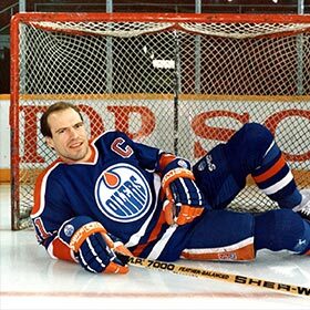 Mark Messier is the player with the most Stanley Cups to his name.