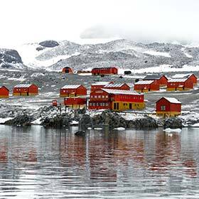 Durant la Seconde Guerre mondiale, les Jeux olympiques se sont déroulés en Antarctique, territoire international neutre.