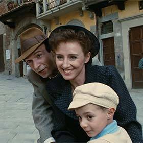 La vita è bella was the first film nominated in both the Best Foreign Language Film and Best Picture categories.