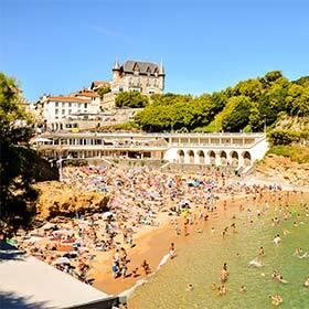 De 1946 à 1955, le Festival a eu lieu dans la ville de Biarritz.